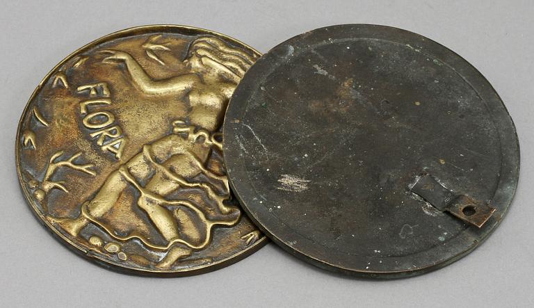 PLAKETTER, 2 st, brons, 1920-tal.