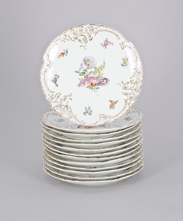 ASSIETTER, 13 st, porslin.  Nymphenburg, 1900-tal.
