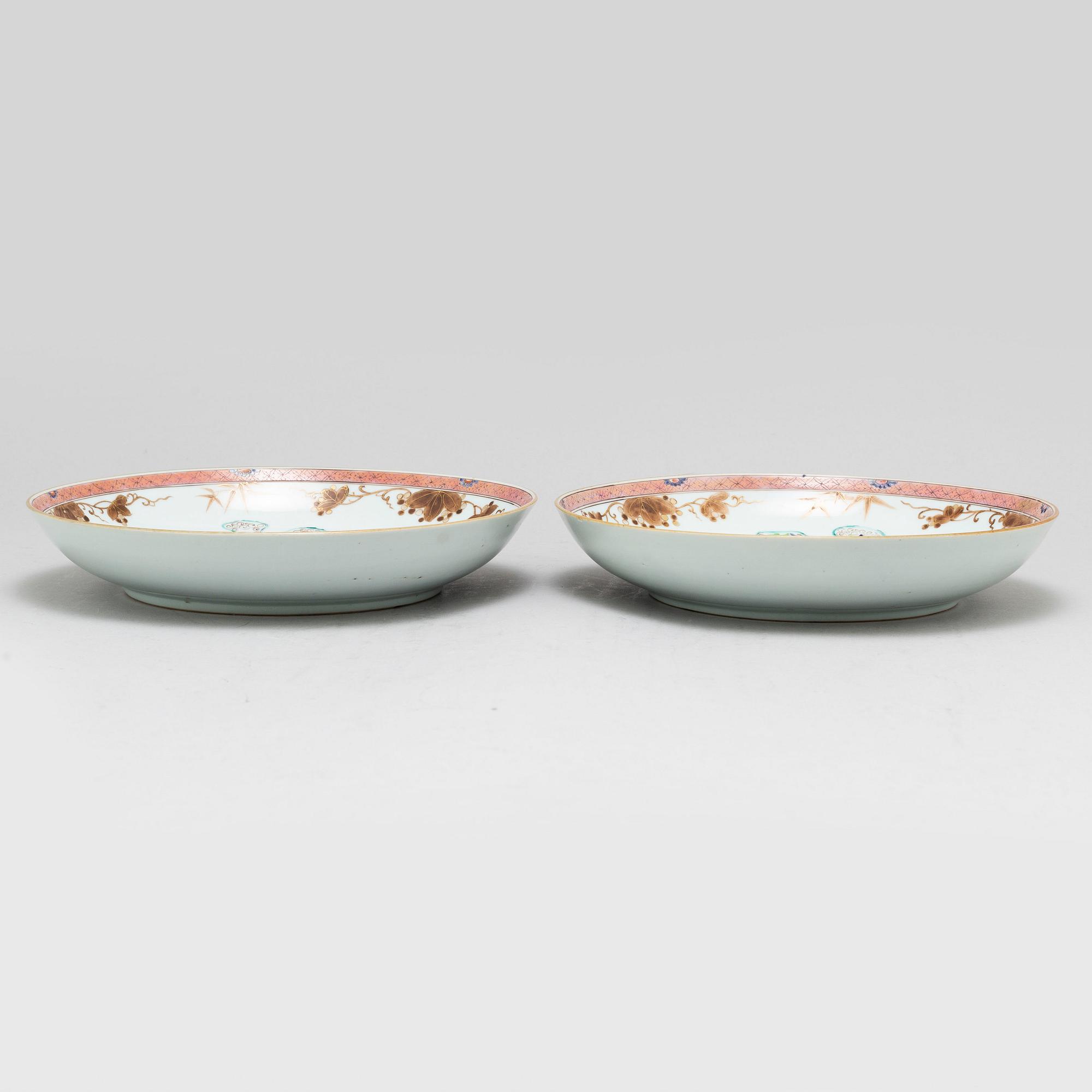 A pair of famille rose dishes, Qing dynasty, Yongzheng (1723-35).