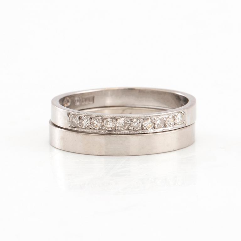 Alliance rings, a pair of 18K white gold with diamonds.