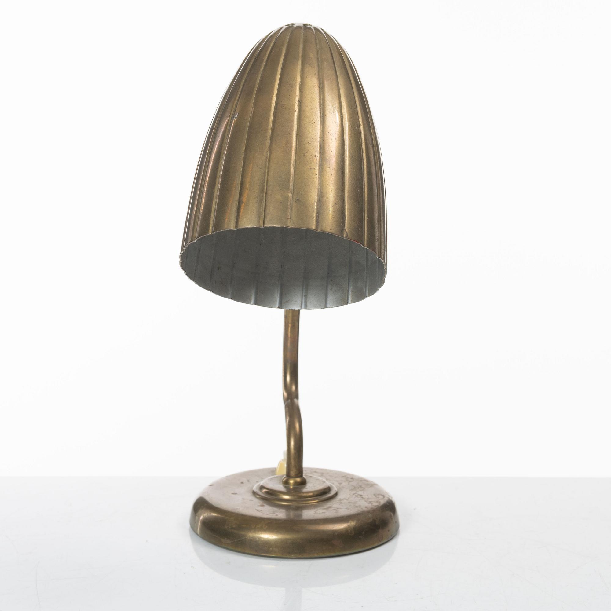 Harald Notini, a table lamp model "15480", Arvid Böhlmarks Lampfabrik, Stockholm, 1940s.