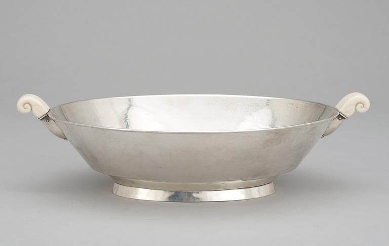 A Norwegian silver bowl imported by E.O.Möller, Malmö 1931.