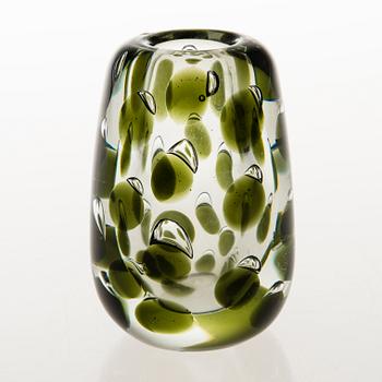 SAARA HOPEA, A GLASS VASE, "Panther", signed S. Hopea Nuutajärvi Notsjö -53.