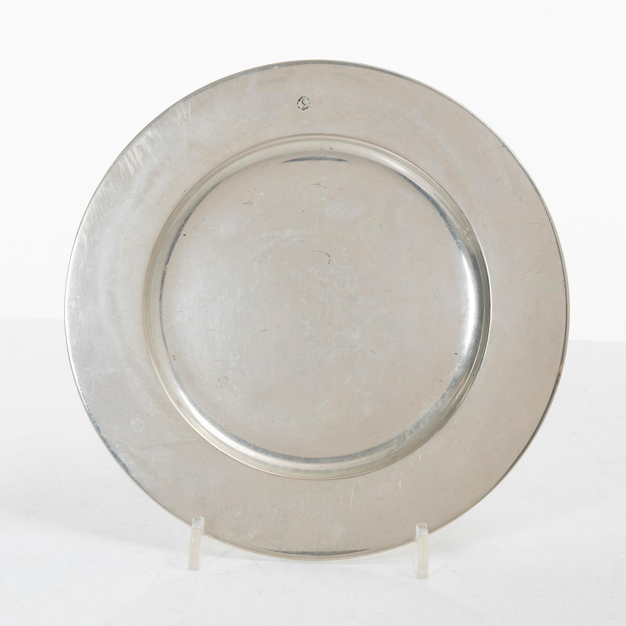 Three silver dishes,  with mark of GAB / CG Hallberg, Stockholm.