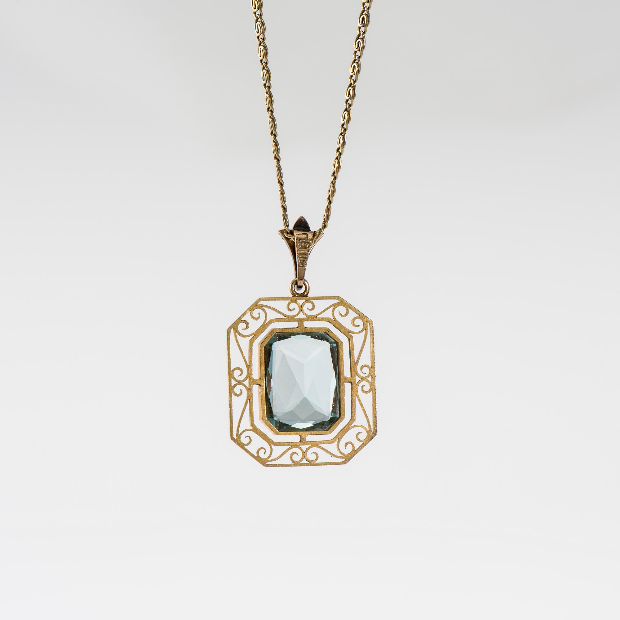HALSSMYCKE, 14K guld, akvamarin, rosenslipad diamant. Helsingfors 1942. Vikt ca 7,8 g.
