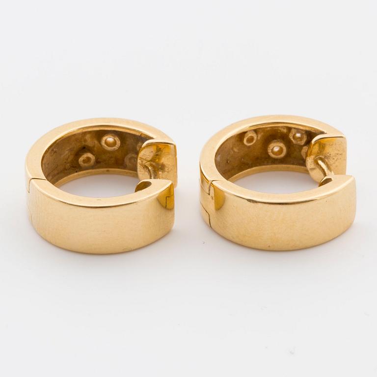 ÖRHÄNGEN, ett par, 18K guld med små diamanter,