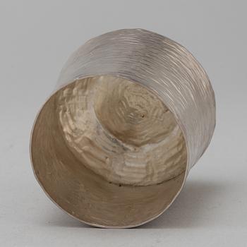 TAPIO WIRKKALA, sterling silver beaker. Kultakeskus, Tavastehus, Finland 1975.