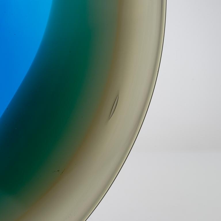 Timo Sarpaneva, a 'Plate with colour rim', signed Timo Sarpaneva 1997. Manufactured at Nuutajärvi glass works.