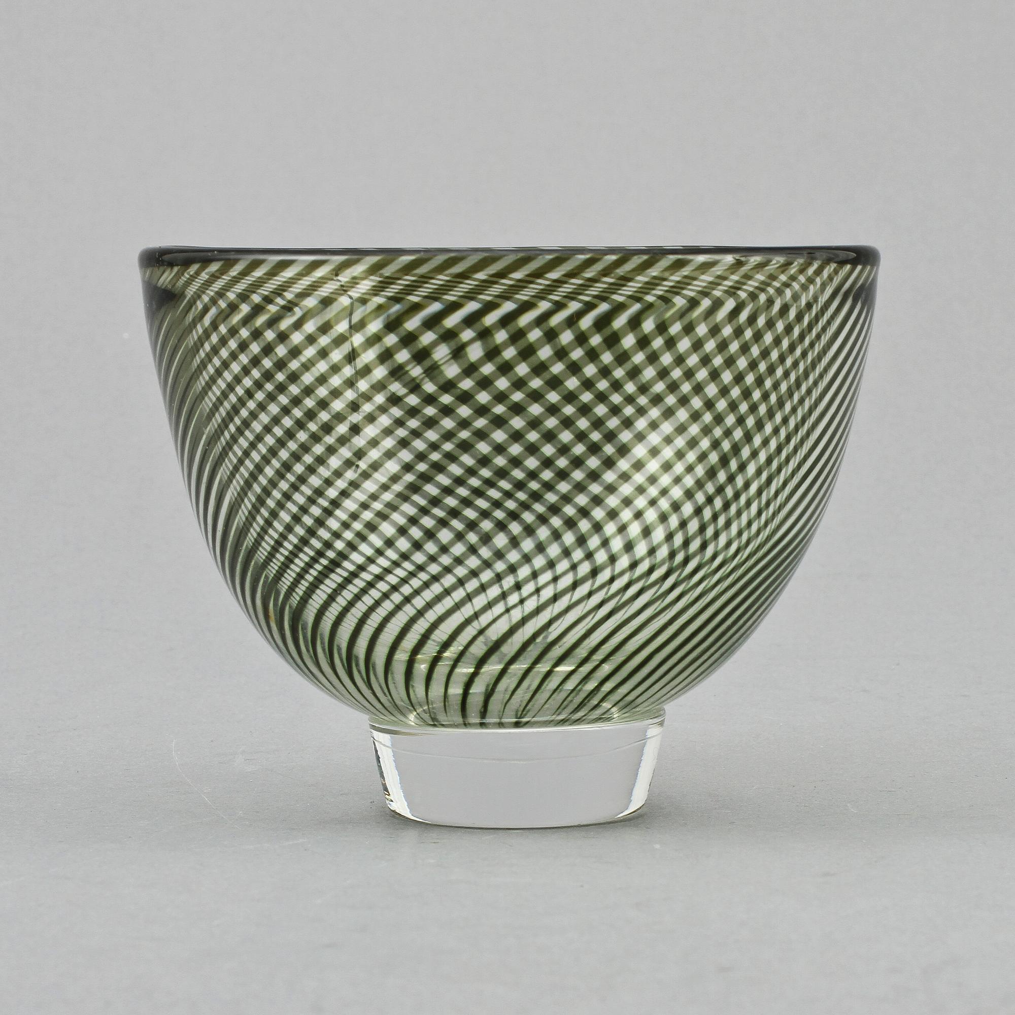 SKÅL, glas, "Slipgraal", Edward Hald, Orrefors, 1900-talets tredje kvartal.