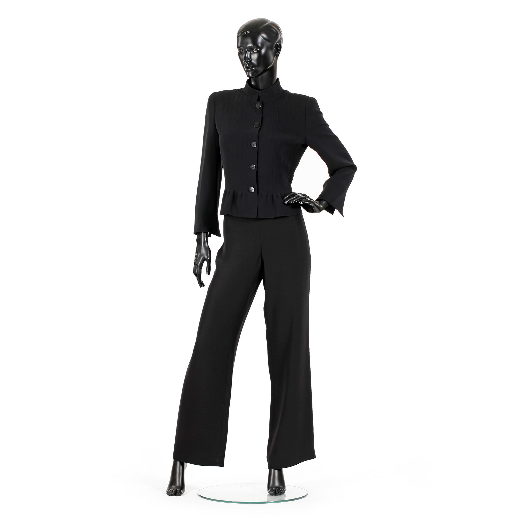 ARMANI, tvådelad dräkt bestående av jacka samt byxor.