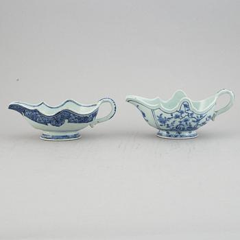 Såssnipor, två stycken, kompaniporslin. Qingdynastin, Qianlong (1736-95).