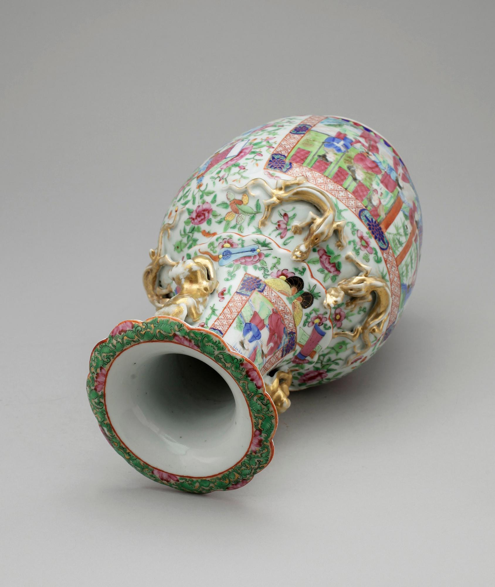 VAS, porslin, Kina, Kanton, 1800-tal.