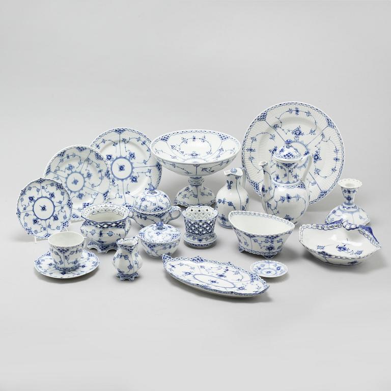 64 pieces of porcelain tableware from Royal Copenhagen, model "Musselmalet", 20th century.