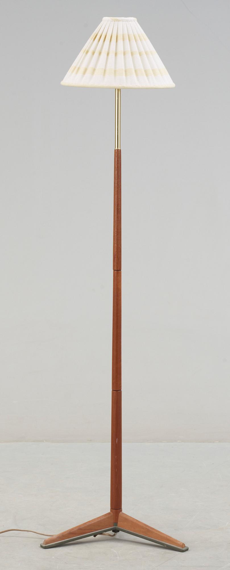 GOLVLAMPA, 1900-talets mitt.