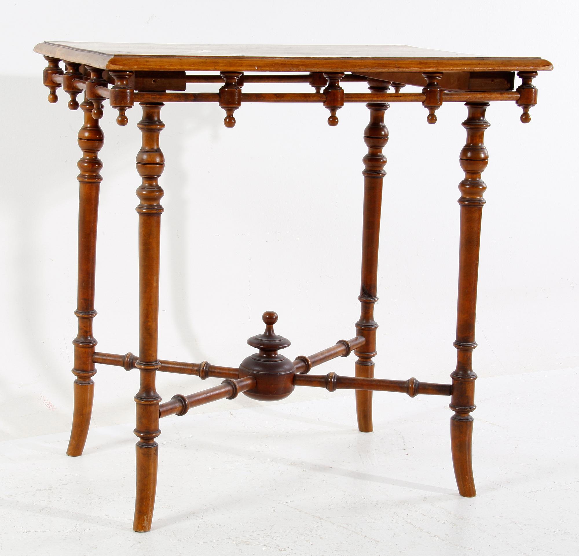 BORD, nyrenässans, 1800/1900-tal.