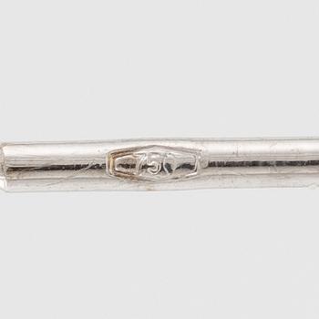 Earrings 18K white gold with brilliant-cut diamonds.