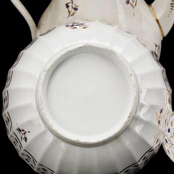 KAFFESERVIS, 25 delar, porslin, 1800-talets första hälft.