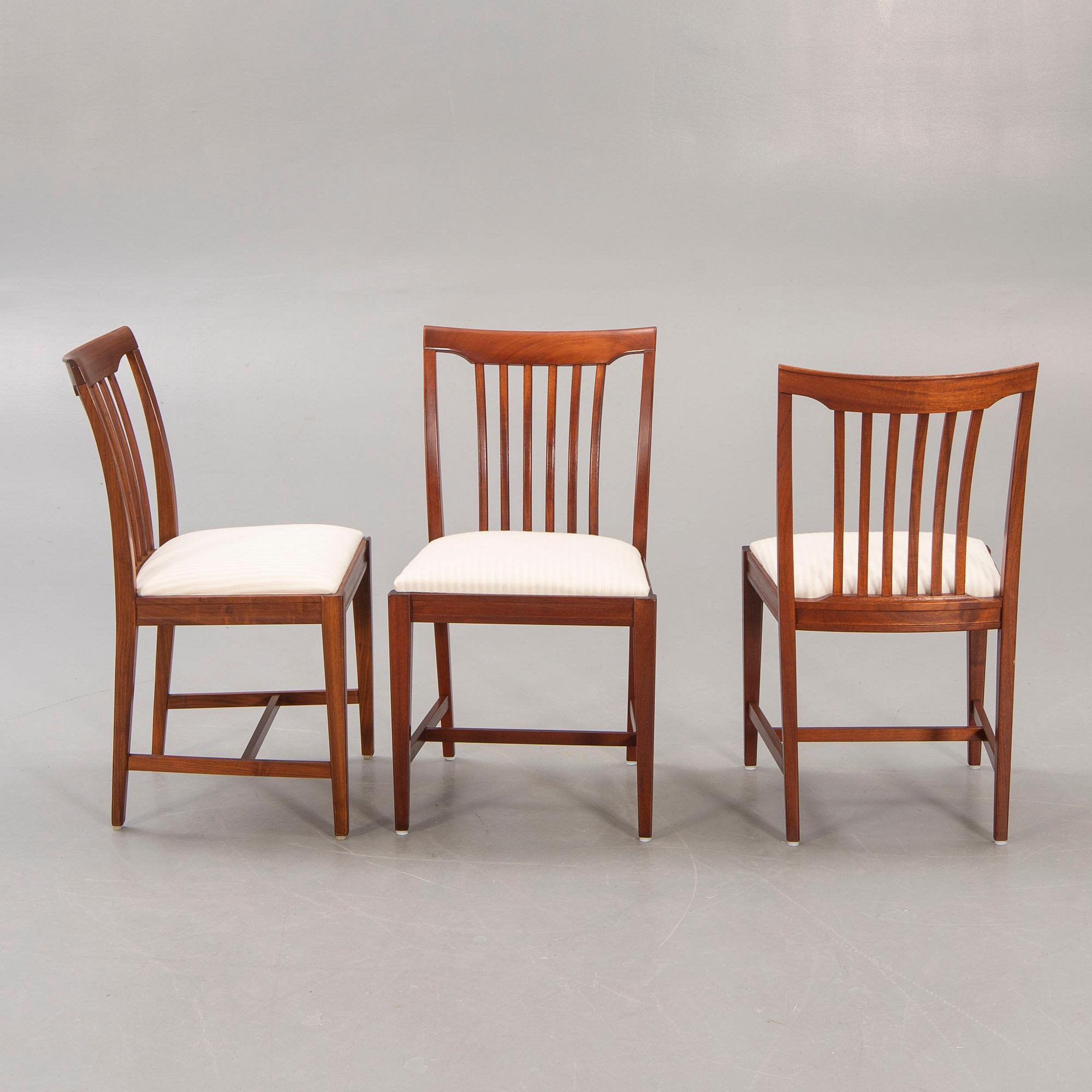 Svante Skogh, a set of six walnut Vindö chairs from Balder vaggeryd 1960s.