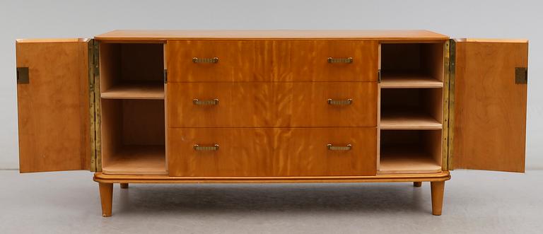 SIDEBOARD, 1900-talets första hälft.