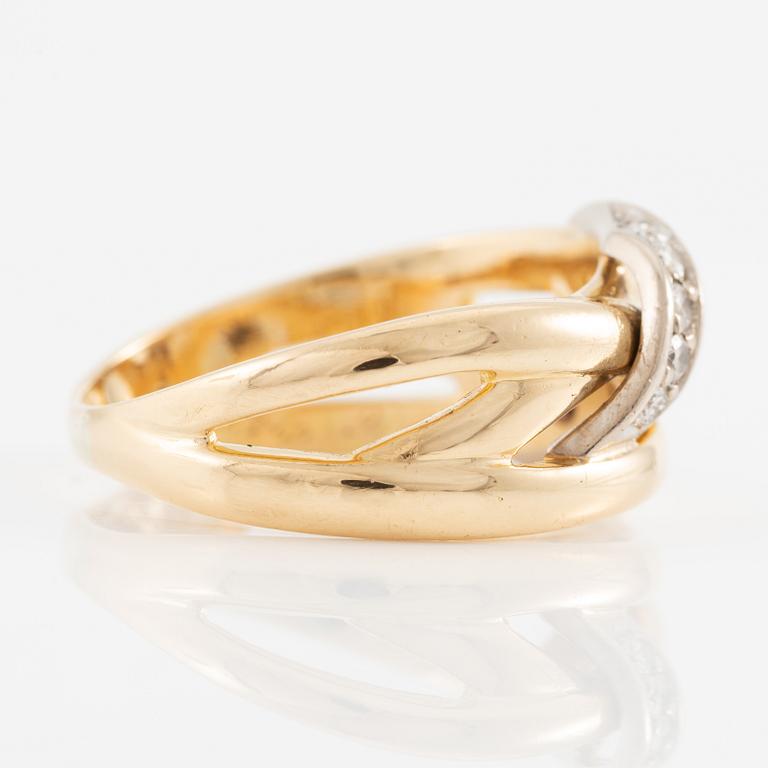 Ring, Engelbert, 18K guld med briljantslipade diamanter.