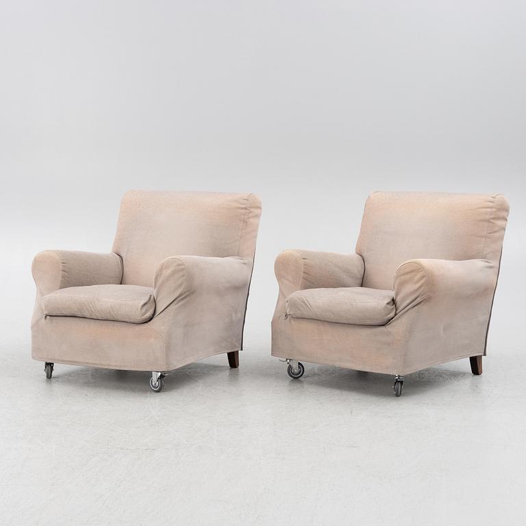 A pair of lounge chairs, 'Nonnamaria', Flexform.