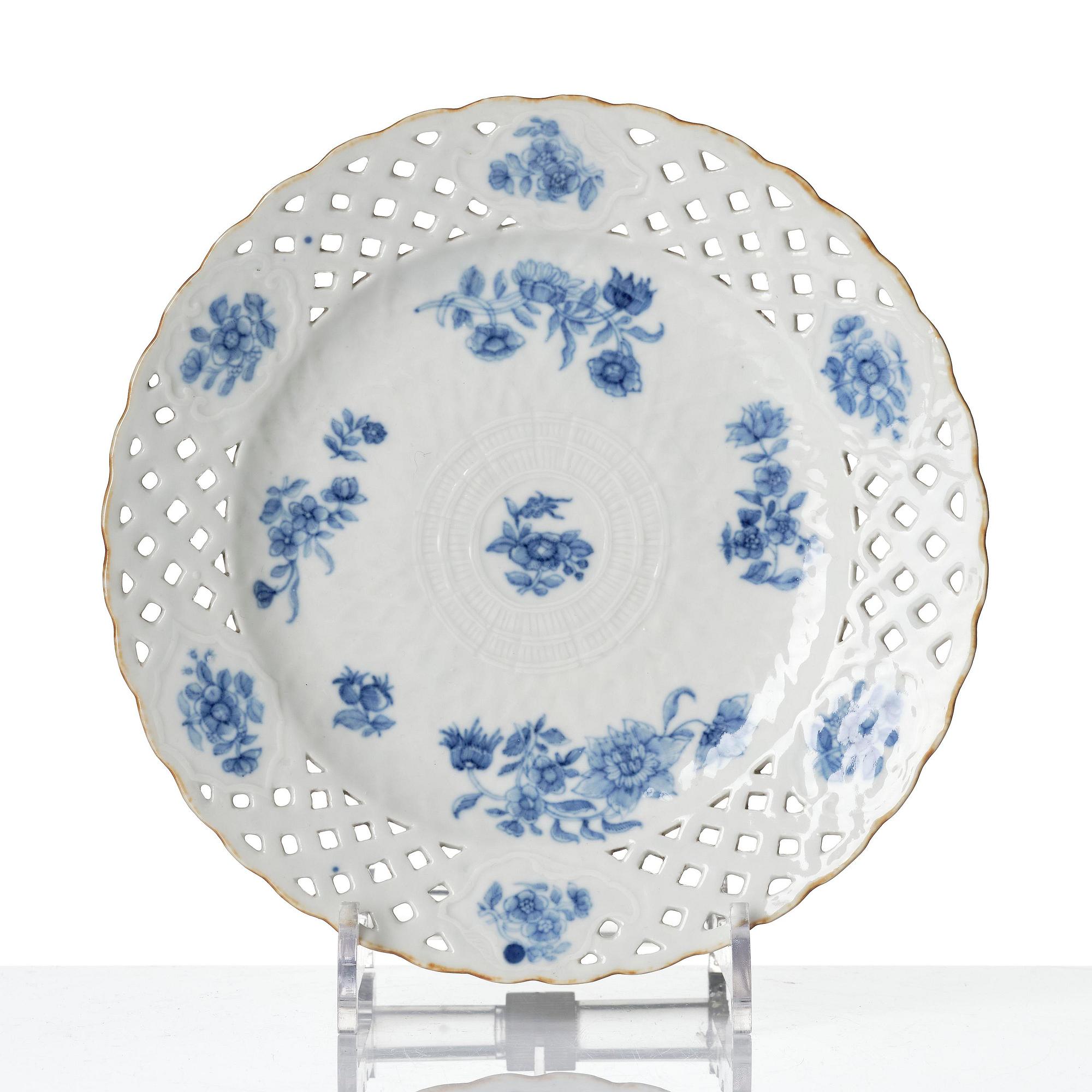 A set of 11 blue and white dessert plates, Qing dynasty, Qianlong (1736-95).