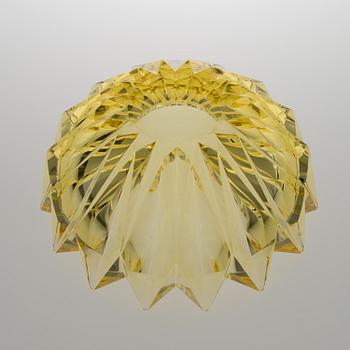 AIMO OKKOLIN, A CRYSTAL VASE. Water lily. Signed Aimo Okkolin Riihimäen Lasi Oy. Designed in 1960.