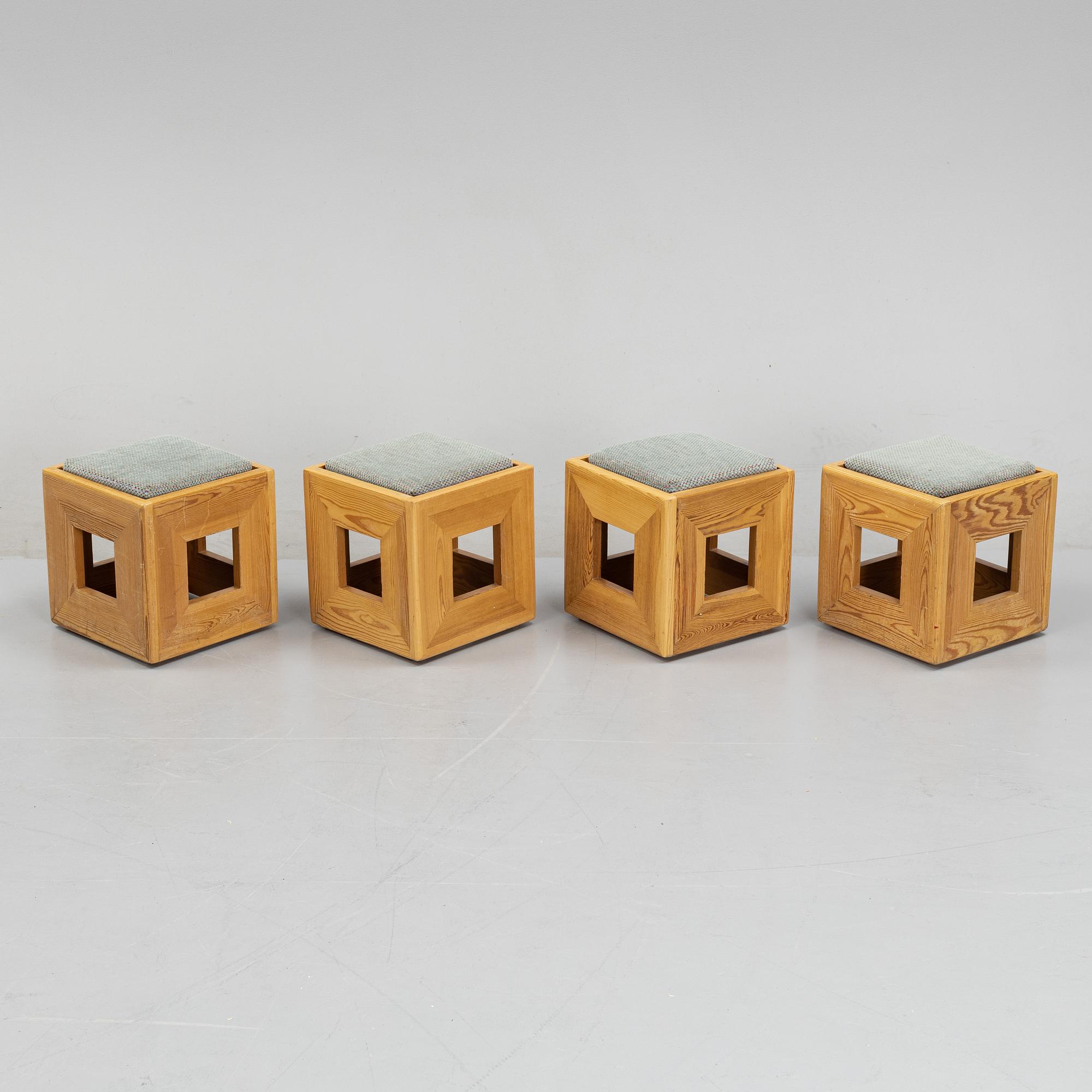 Barnmöbler, fåtölj och pallar, 4 st, 1970-tal.