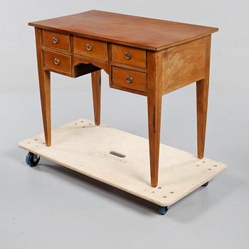 SKRIVBORD, sengustaviansk stil, 1900-talets första hälft.
