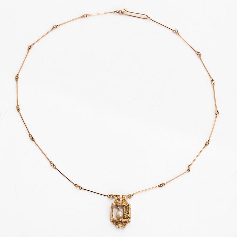 Björn Weckström, "Magic pearl," necklace, cultured pearl, 14K gold, Lapponia 1968.