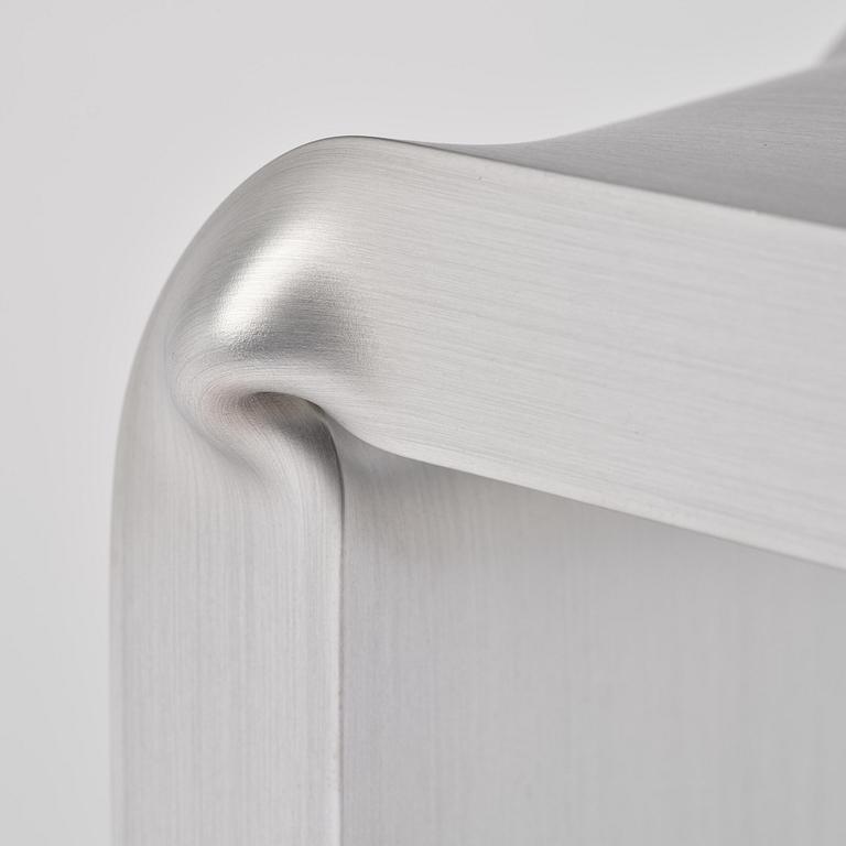 David Taylor, a unique "Bent Stool", Studio Mellösaverken, Sweden, 2025.