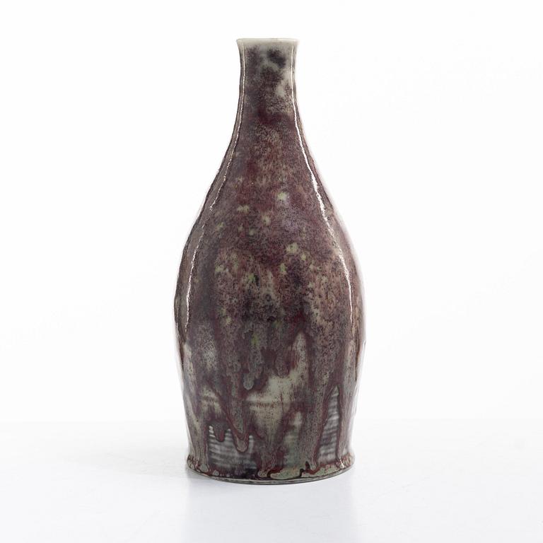Aune Siimes, Vase, porcelain, Arabia, Finland 1940s.