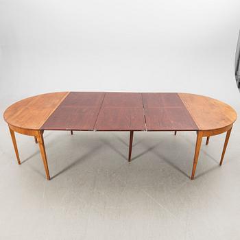 Dining table, turn of the 20th century.