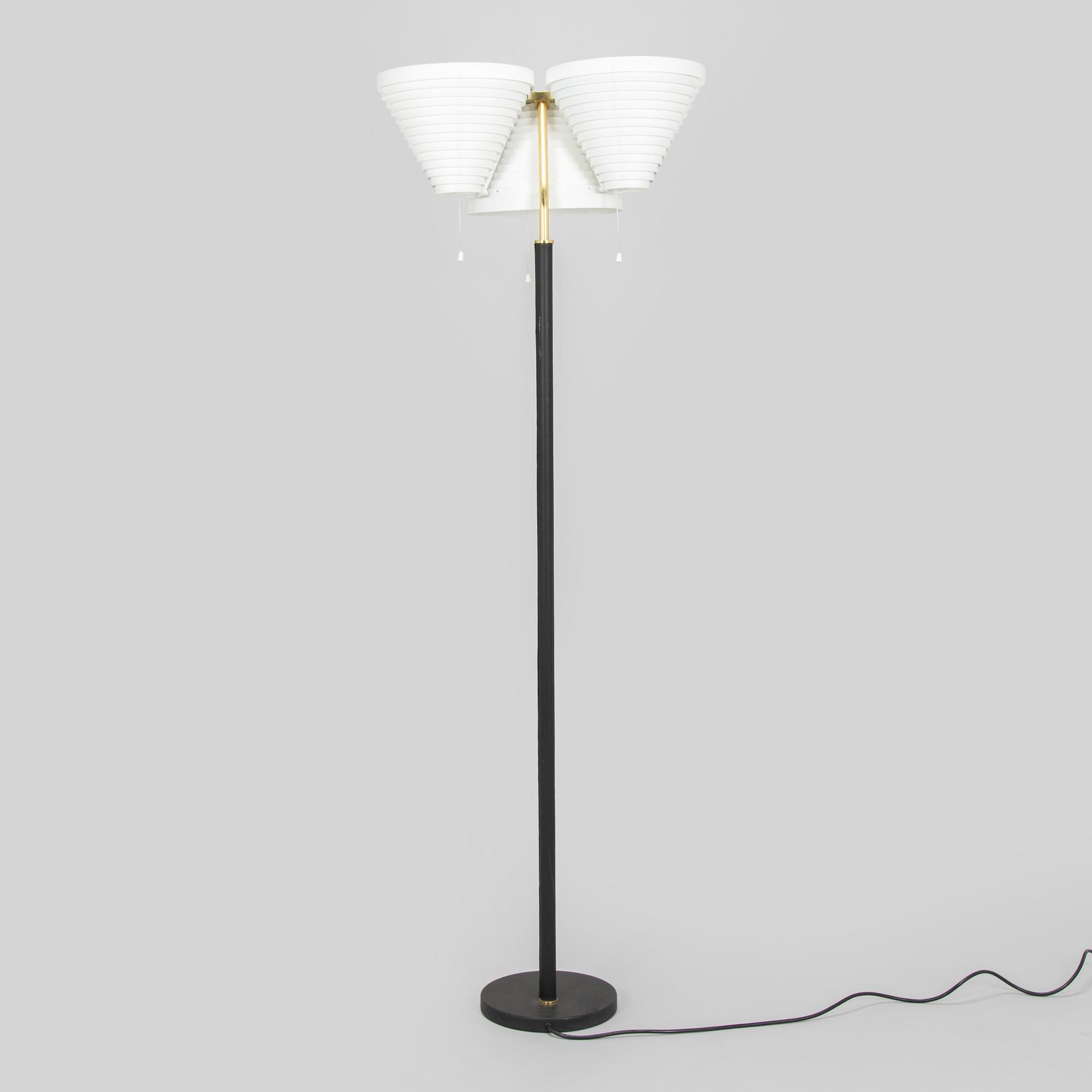 Alvar Aalto, a late 20th century 'A809' floorlamp for Valaisinpaja.