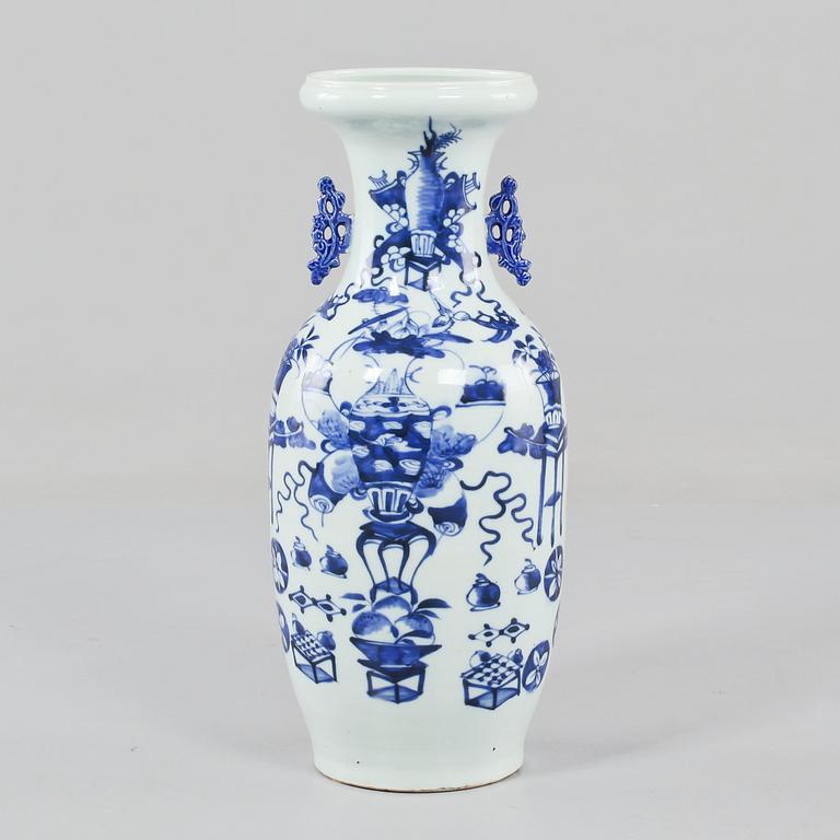 VAS, porslin, Kina, 1800-tal.
