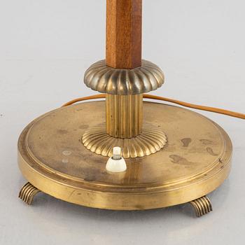 A Swedish Modern model '15479' table lamp, Arvid Böhlmarks Lampfabrik, 1940's.
