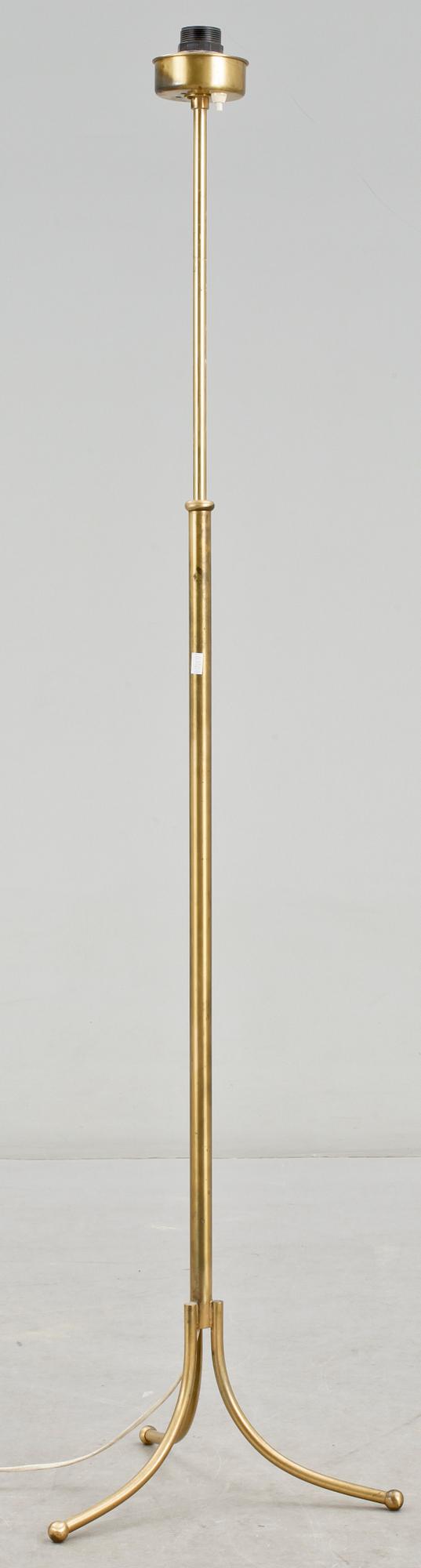 GOLVLAMPA, mässing, Josef Frank,  Firma Svenskt Tenn, modellnr 2326, 1900-tal.