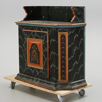 Skåp, allmoge. Järvsö, Hälsingland.