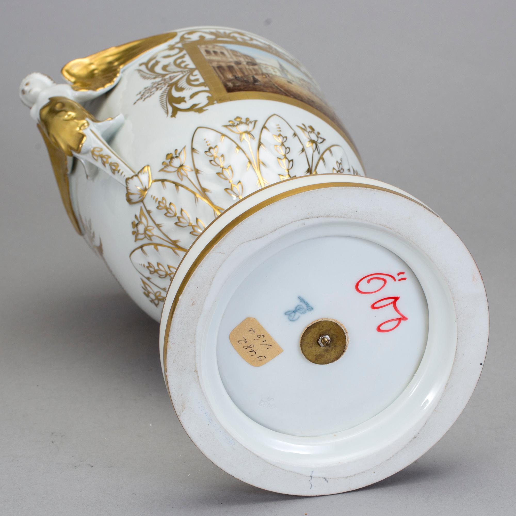 LOCKURNA, porslin, Dresden, 1900-talets första hälft.