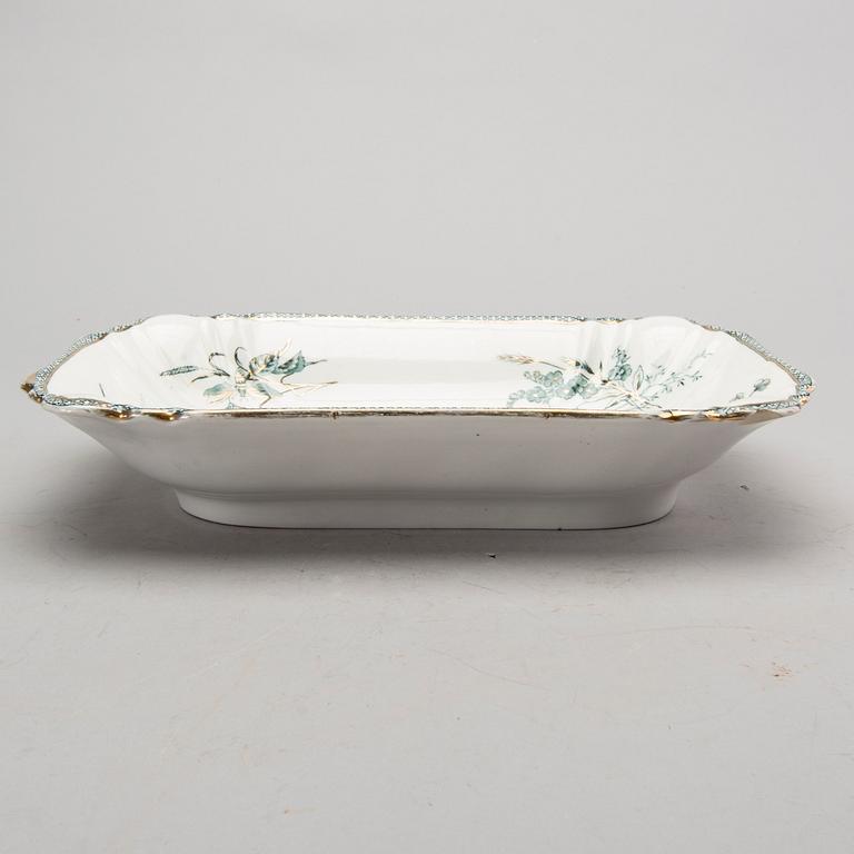 MATSERVIS, 45 delar, flintgods, Växjö Guld, Gustavsberg, omkring år 1900.