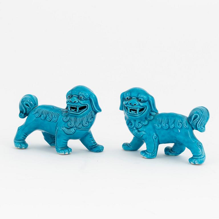 Three pairs of Chinese porcelain Buddhist lions, 20th Century.