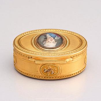 Kunglig presentationsdosa, guld,  Matthieu Philippe, Paris 1776-77, miniatyr med Gustav III av Johan Georg Henrichsen.