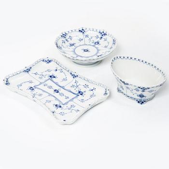 Royal Copenhagen, a 31-piece full lace porcelain coffee service, "Blue Fluted", Denmark, 1969-91.
