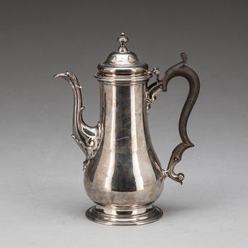KAFFEKANNA, silver London Thomas Cooke II and Richard Gurney, London 1759. Total vikt ca 650 g.