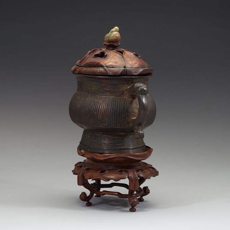 A bronze censer, Ming dynasty (1368-1644).