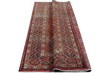 A carpet, Persian, vintage Design, c. 313 x 216 cm.