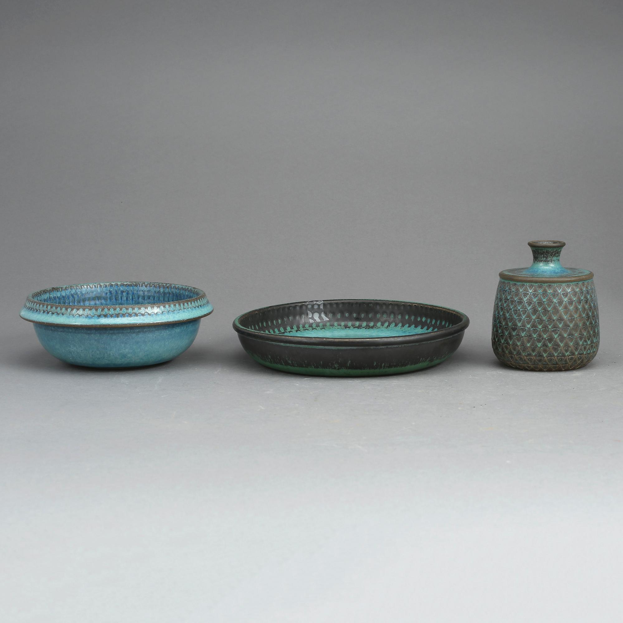 VAS samt SKÅLAR, 2 st, stengods, Stig Lindberg, Gustavsbergs studio.