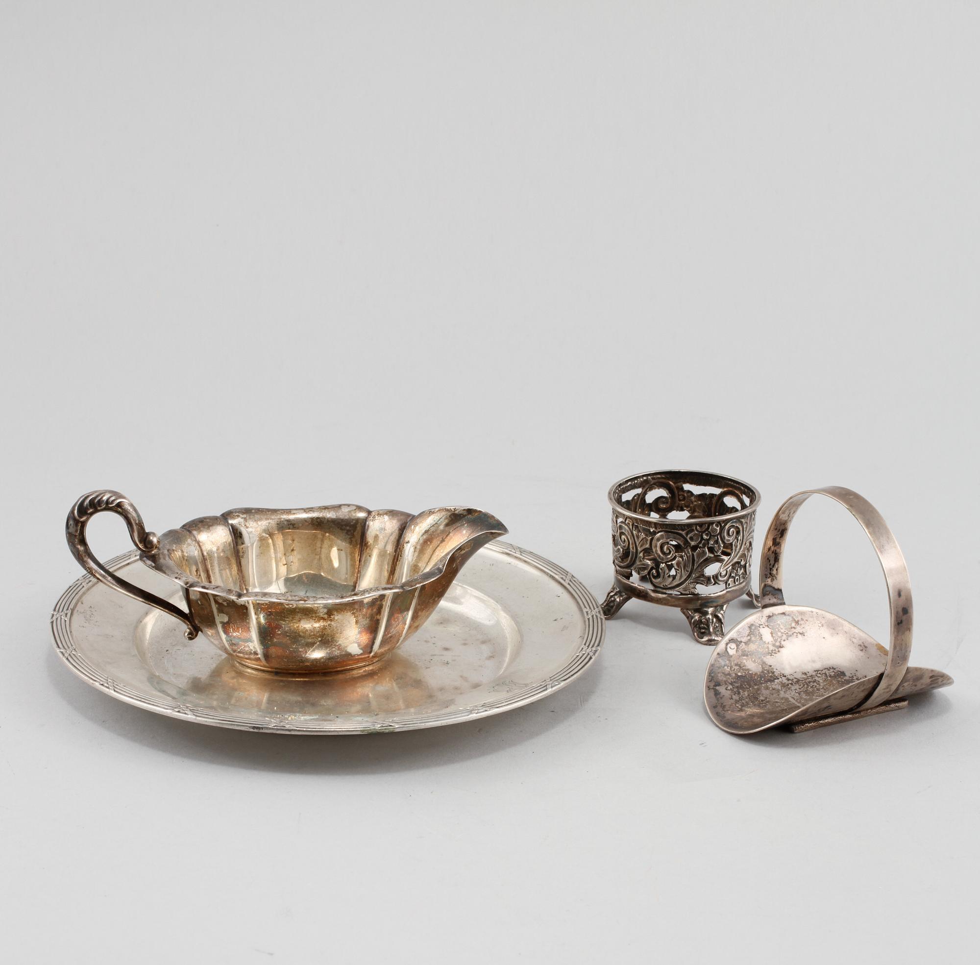 PARTI SILVER, 4 delar, Tyskland, Sverige och England, 1900-talets första hälft. Vikt 435 g.