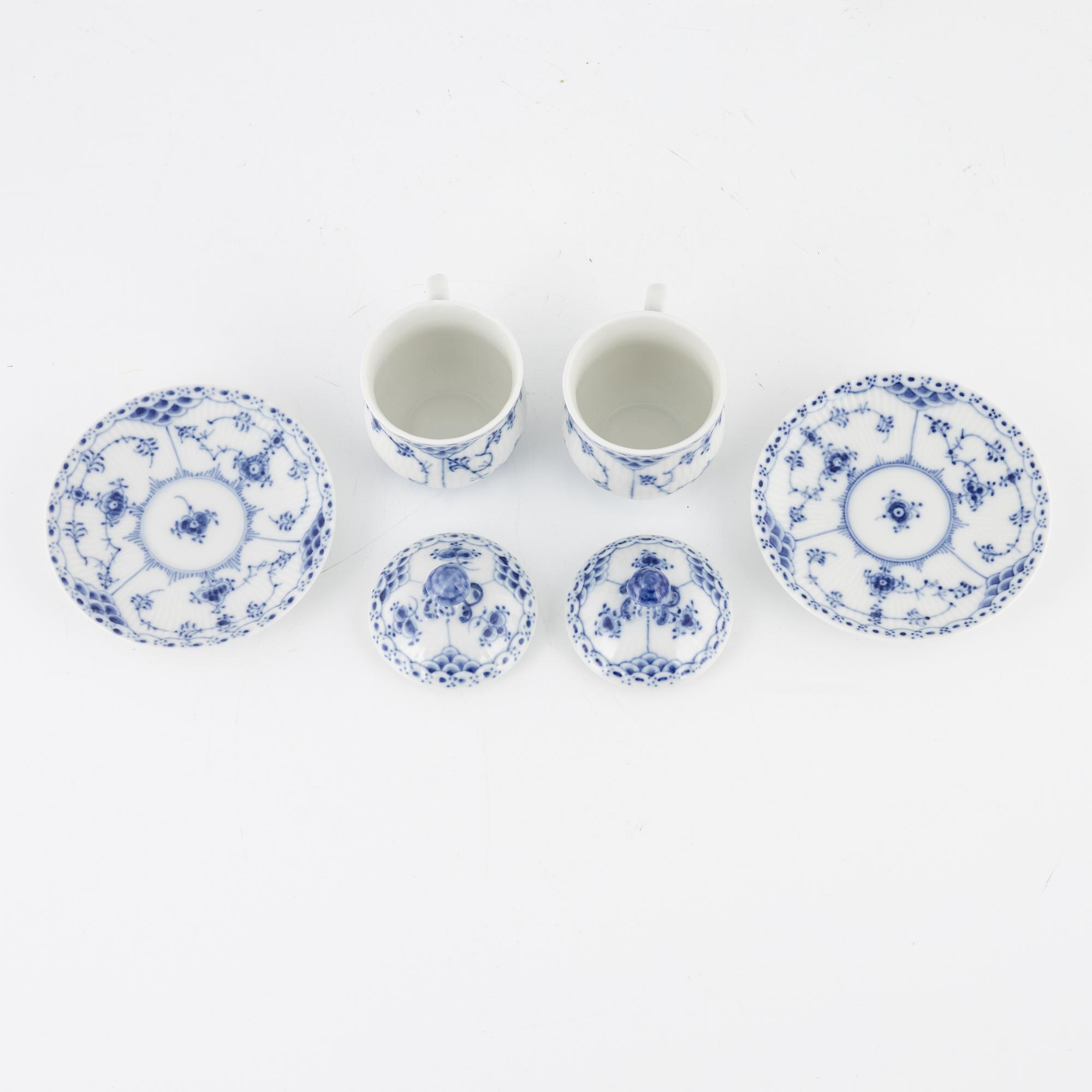 Crèmekoppar med lock, 1 par, porslin, "Musselmalet", halvblonde, Royal Copenhagen, Danmark.