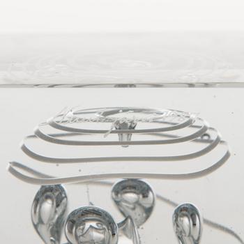 OIVA TOIKKA, A glass year cube signed Oiva Toikka Nuutajärvi 1987 and numbered 50/2000.